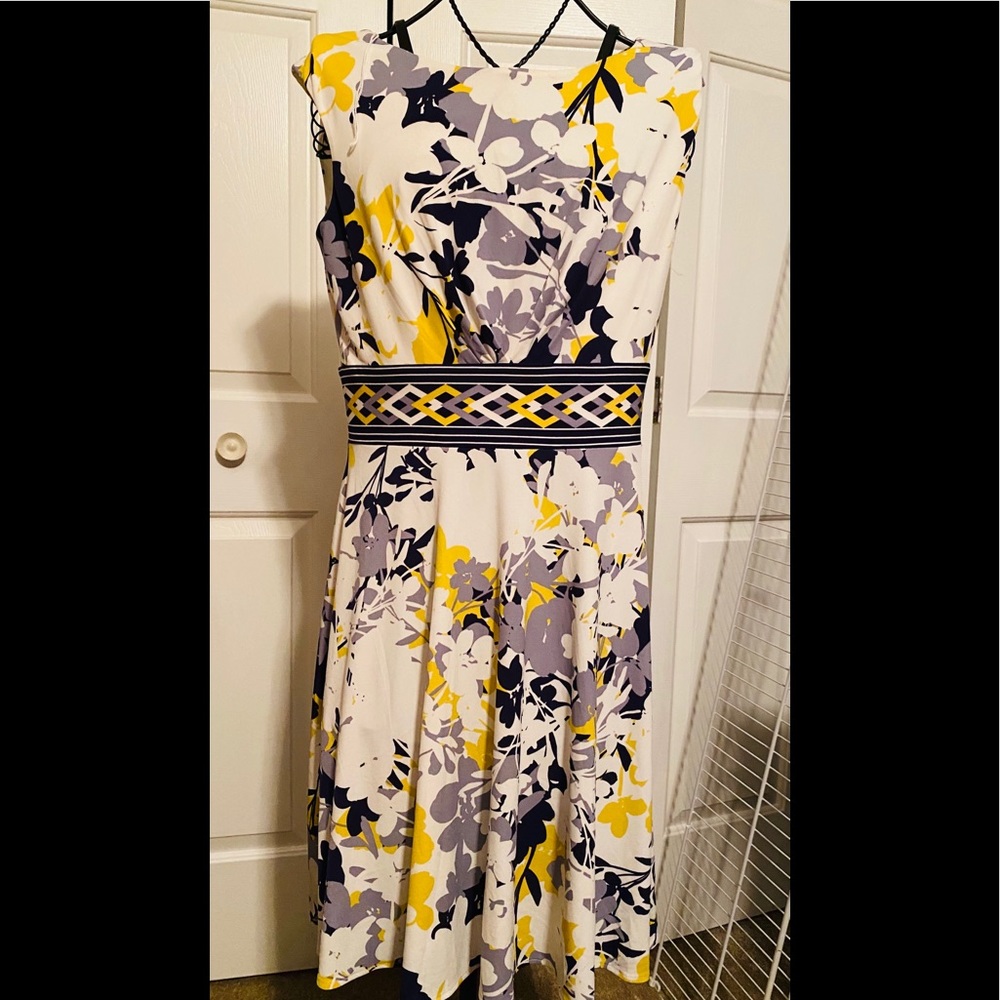 Ladies dress